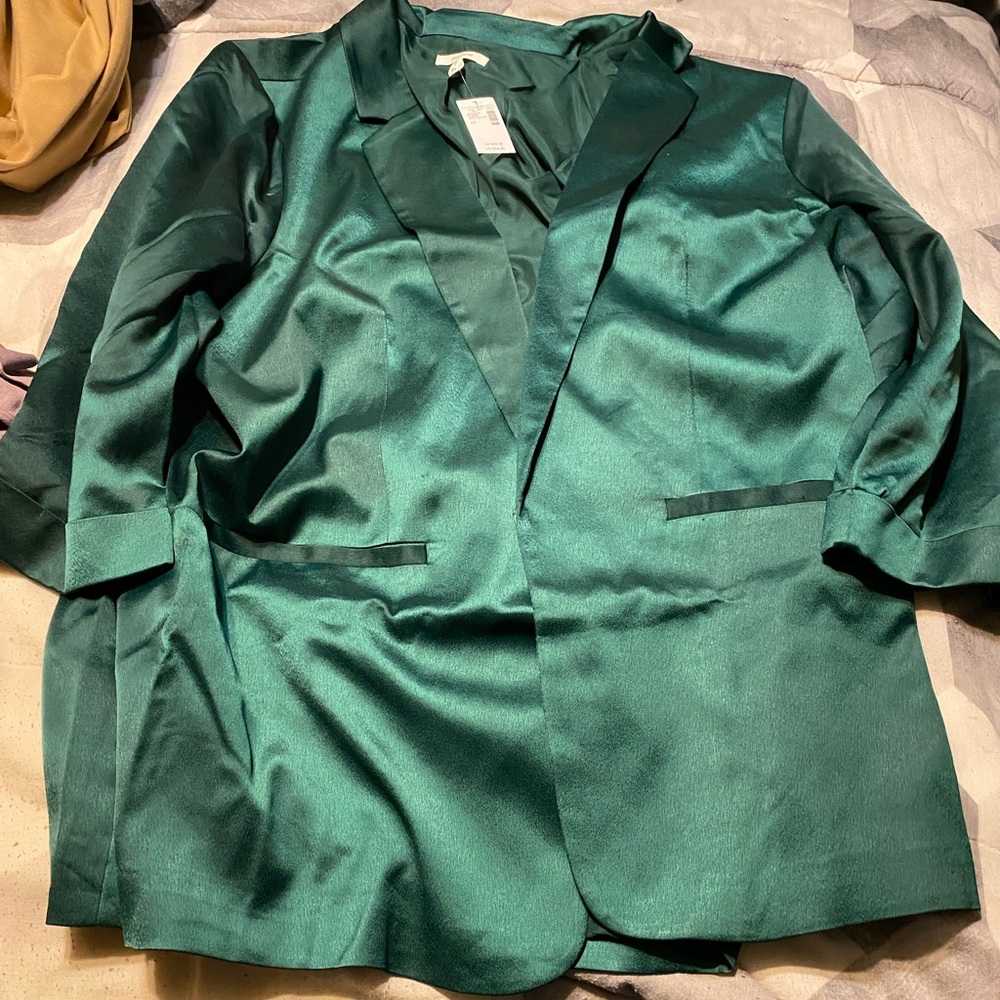 Cute dressy jacket for work.